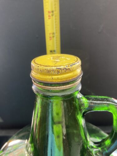 Vintage Green One Gallon Glass Jug Bottle Liquor Wine Old W/ Metal Screw Lid - Picture 5 of 5