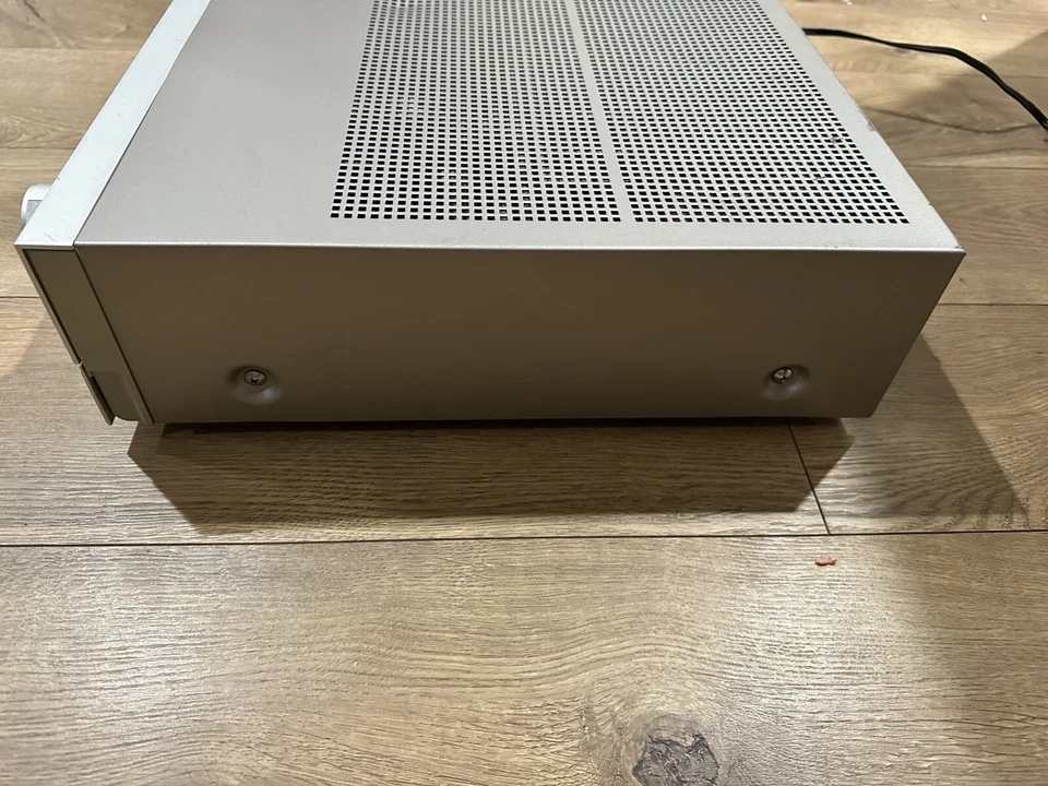 Denon DRA 400 Precision Audio Component AM/FM Tuner Stereo AMP Receiver 💯 Works - Image 3 of 4