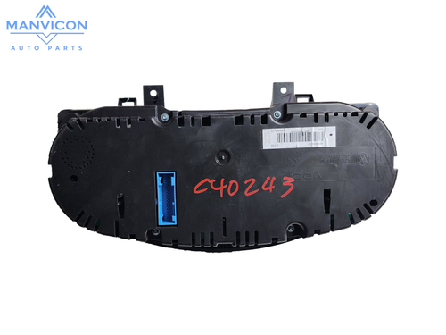 2013-2017 Volkswagen Tiguan Speedometer Instrumental KPH 112K Cluster OEM - Picture 2 of 12