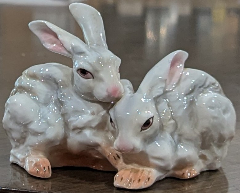 VINTAGE Tay Italy Pair of White Rabbits Figurine by Giuseppe Tagliariol