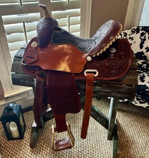 NRS Competitor Series Sunflower Tooled 15”Barrel Saddle. Excellent Condition!