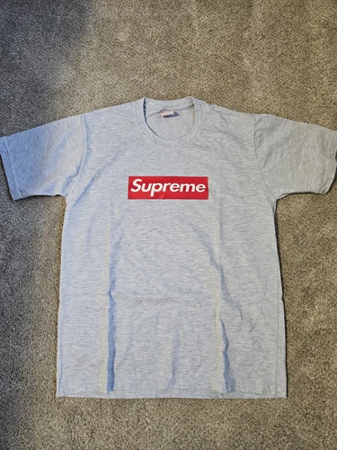 T shirt Supreme Logo gris bruyère taille L manches courtes