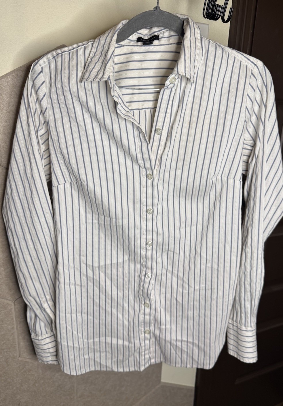 Ann Taylor Striped Button-Up Long Sleeve Blouse White Blue Size 0