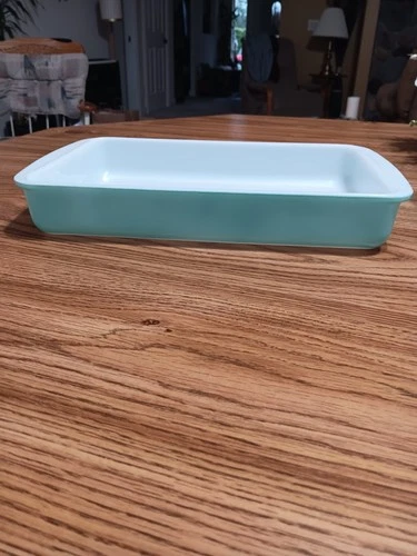 Pyrex Vintage Turquoise Casserole Dish Lasagna Pan  2Qt 232