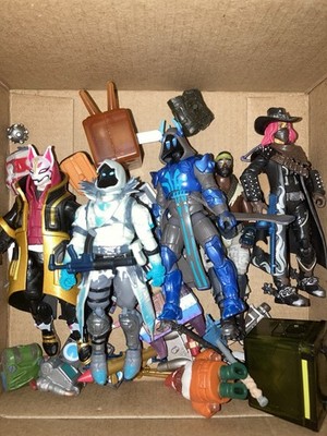 Fortnite Lot of Figures Jazwares Plus Accessories Weapons 