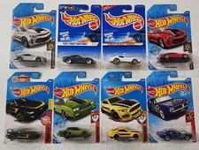 Hot Wheels Lot of 8 Sports and Muscle Cars Camaro's, Mustang's Corvettes.