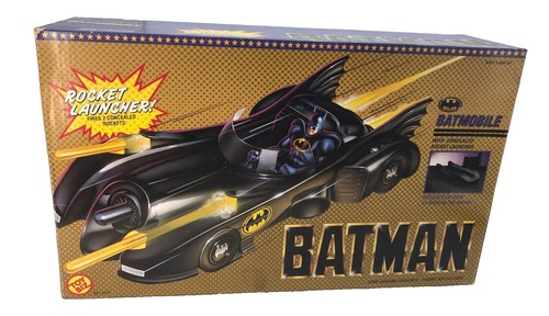 トイビズ バットモービル バットマン 5インチ用 toy biz バットマン」映画に登場するバットモービルを1/64スケールで再現