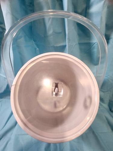 White Ice Bucket w/Clear Acrylic Lid and Handle, 3 Quart - Picture 6 of 11
