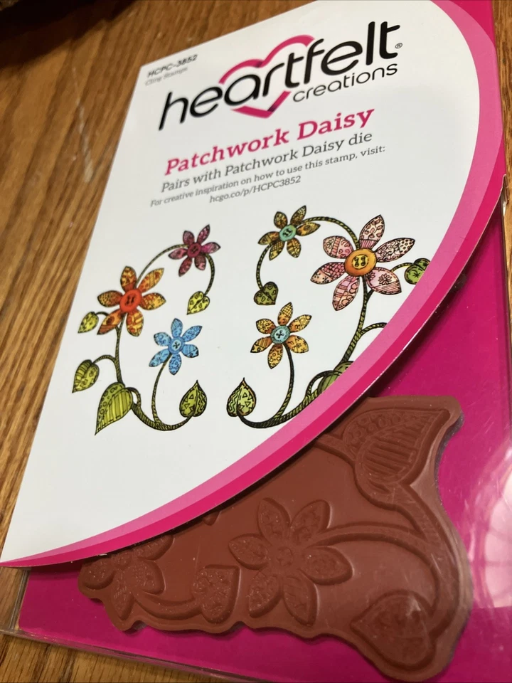 Juego de estampillas y troqueles Heartfelt Creations Patchwork Daisy Foto 3 de 4