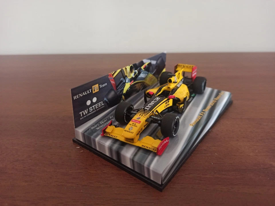 F1 Renault Team 2010 Race Car n.11 R. Kubica Minichamps 1/43 - Immagine 2 di 4
