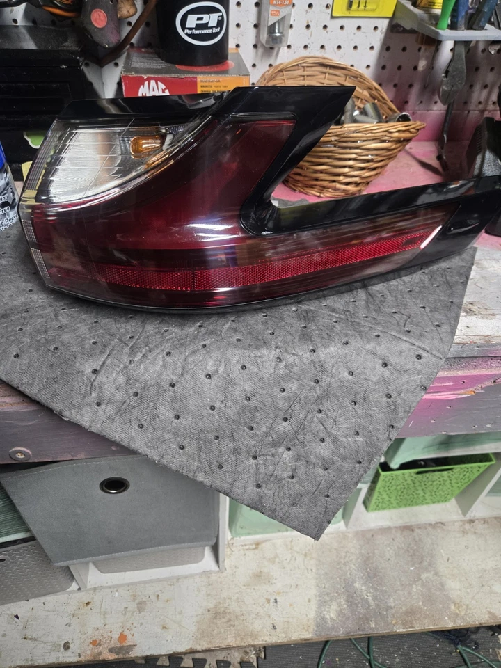 Conjunto de luz trasera para Toyota Sienna DEPO 2023 parte # 312-19BHL-AC2 Foto 2 de 4