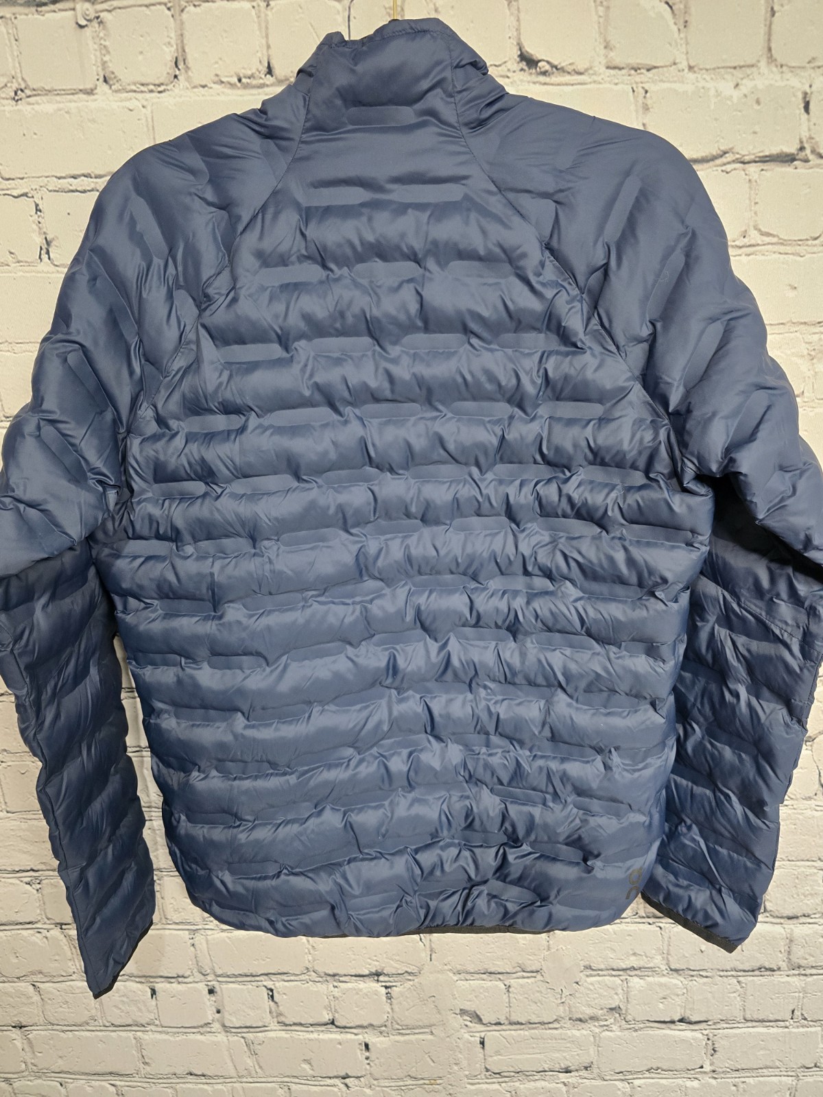 DEFECTIVE On Cloud Running Switch Jacket Womens M… - image 2