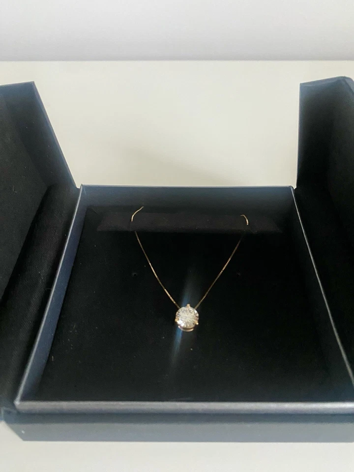 Collar Robbins Brothers Redondo Brillante 1.56 CT Amarillo 14K Foto 2 de 4