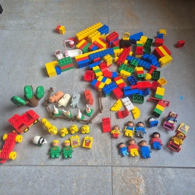 Schönes Konvolut Duplo, Minifiguren Babys Zoo Bauernhoftiere Tiger Steine.