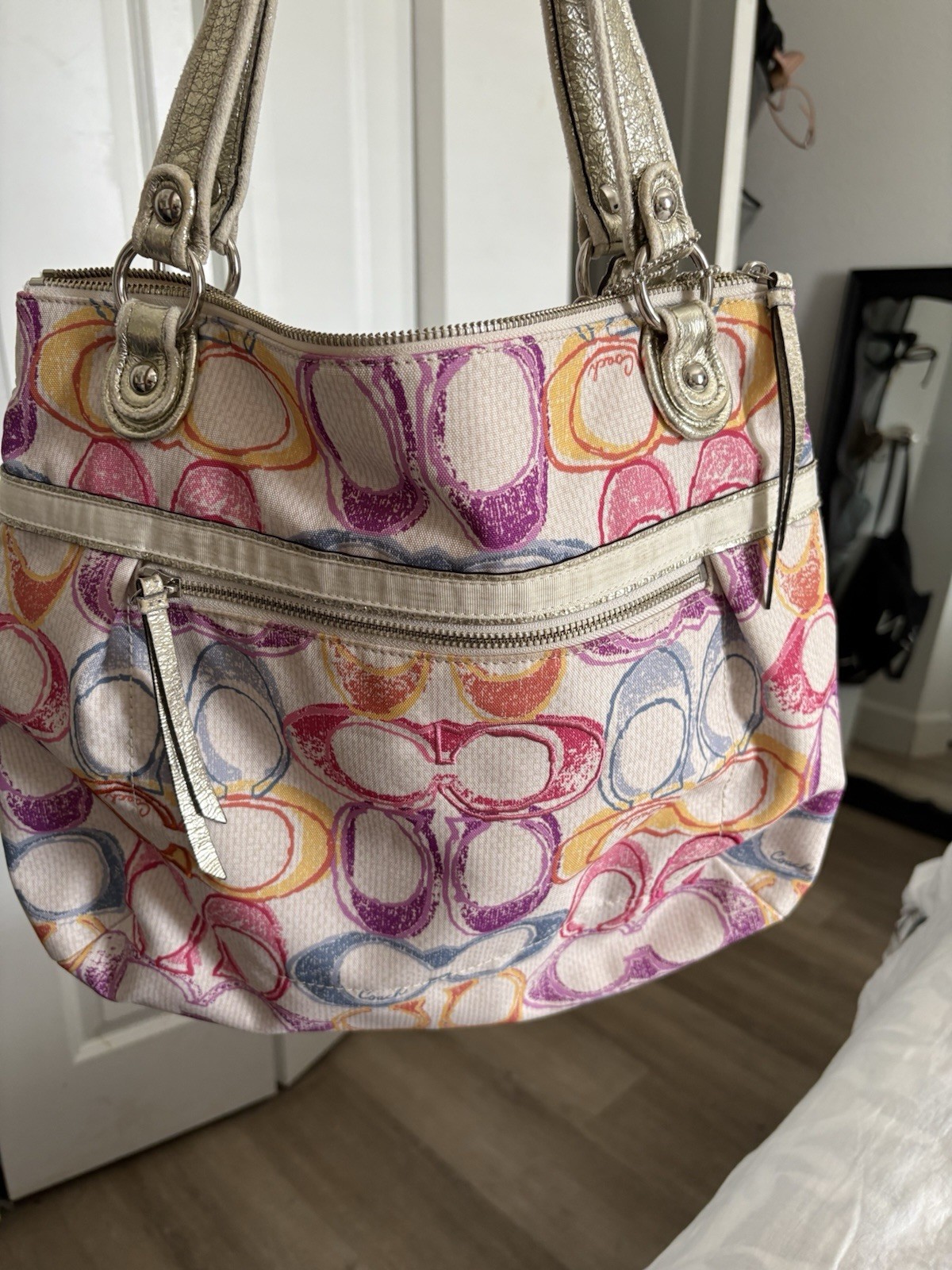 Coach Multicolor Logo Shoulder Bag Metallic Silver Handles Bag Charm Zip thumbnail 5