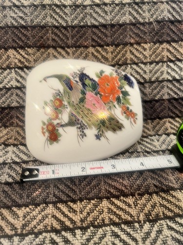 JAPANESE MULTI COLOR FLORAL & DUAL PEACOCK BIRDS DESIGNS PORCELAIN GOLD EDGING - Picture 2 of 5
