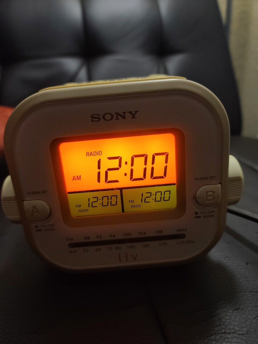 Sony Dream Machine Liv Dual Alarm Clock-Radio Dream ICF-C180 AM - Main Image
