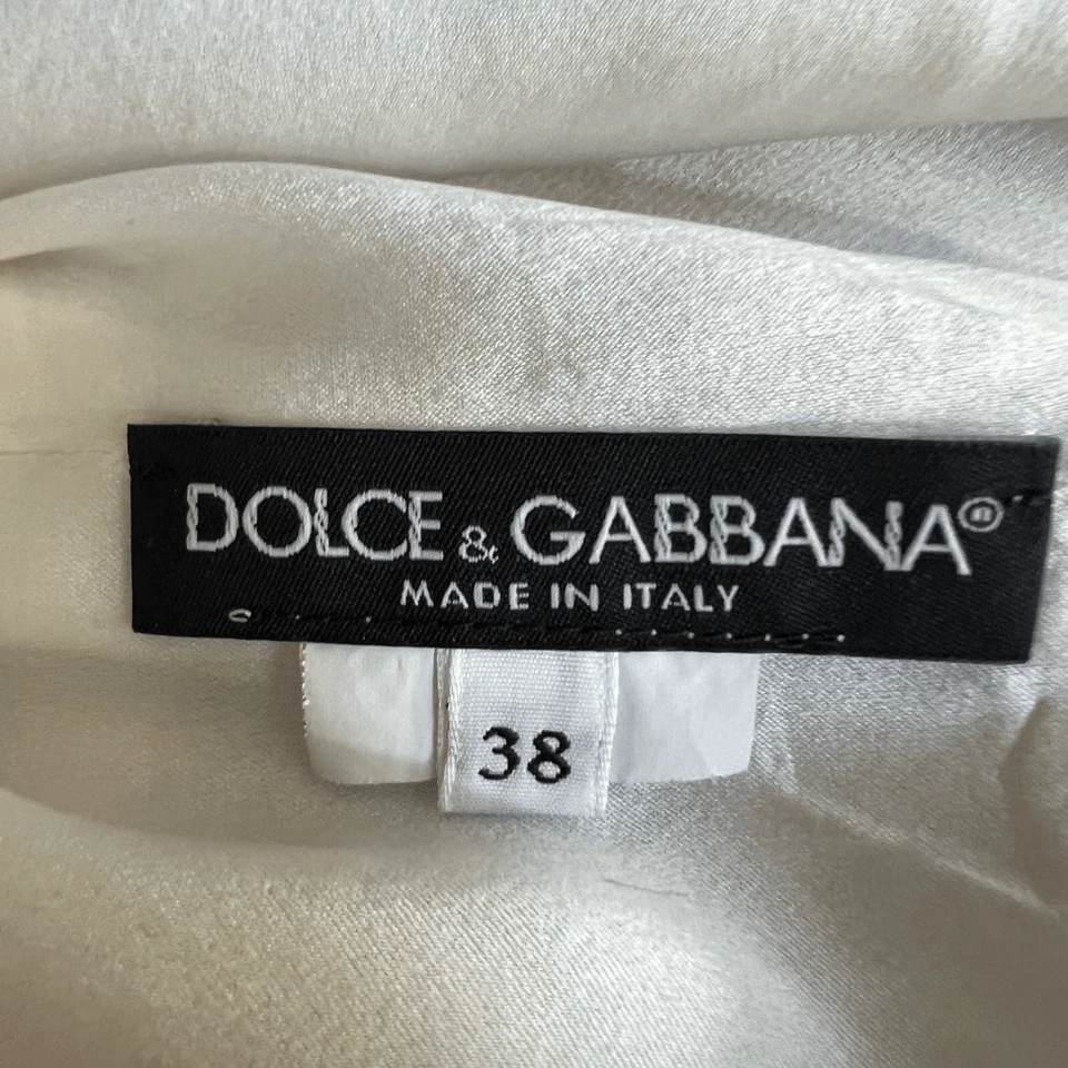 Blusa Dolce & Gabbana estampada de renda floral 100% seda cropped tamanho 38/2U - Imagem 4 de 4