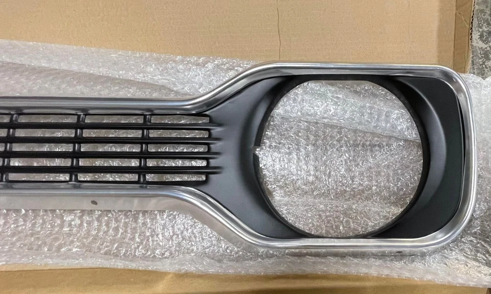 MK 1 Ford Escort Round Headlight Grille - image 2 of 4