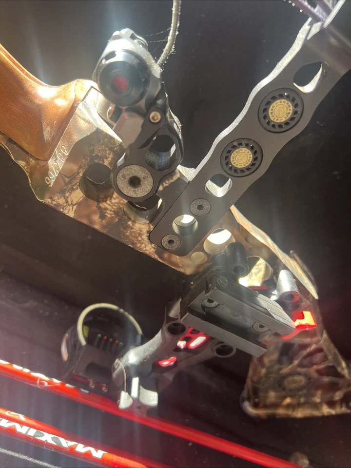 Arco compuesto Mathews SE4 Solo Cam diestro. Toneladas de extras en arco y en bolsa Foto 4 de 4