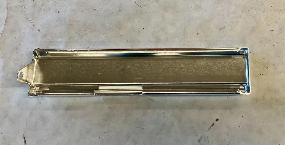 Chevy Vega 1976-1978 derecha moldura delantera de rueda GM NOS J43 Foto 3 de 3