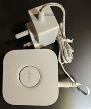 Neuer unbenutzter Philips Hue Bridge V2.1 Smart Hub und 2x Hue White und Colour Lampen.