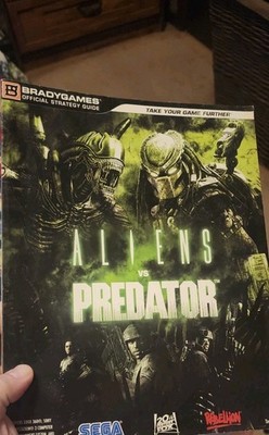 BradyGames Aliens vs Predator Strategy Guide Maps Collectibles Walkthroughs
