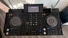 Pioneer XDJ-RX2 All In One DJ System - Used w/ Odyssey Flight Case