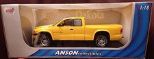 DODGE DAKOTA  5.9 R/T 1/18 NEUF