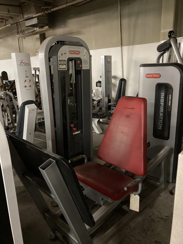 Prensa de piernas Star Trac Impact equipo de fitness de gimnasio seleccionado Foto 2 de 4