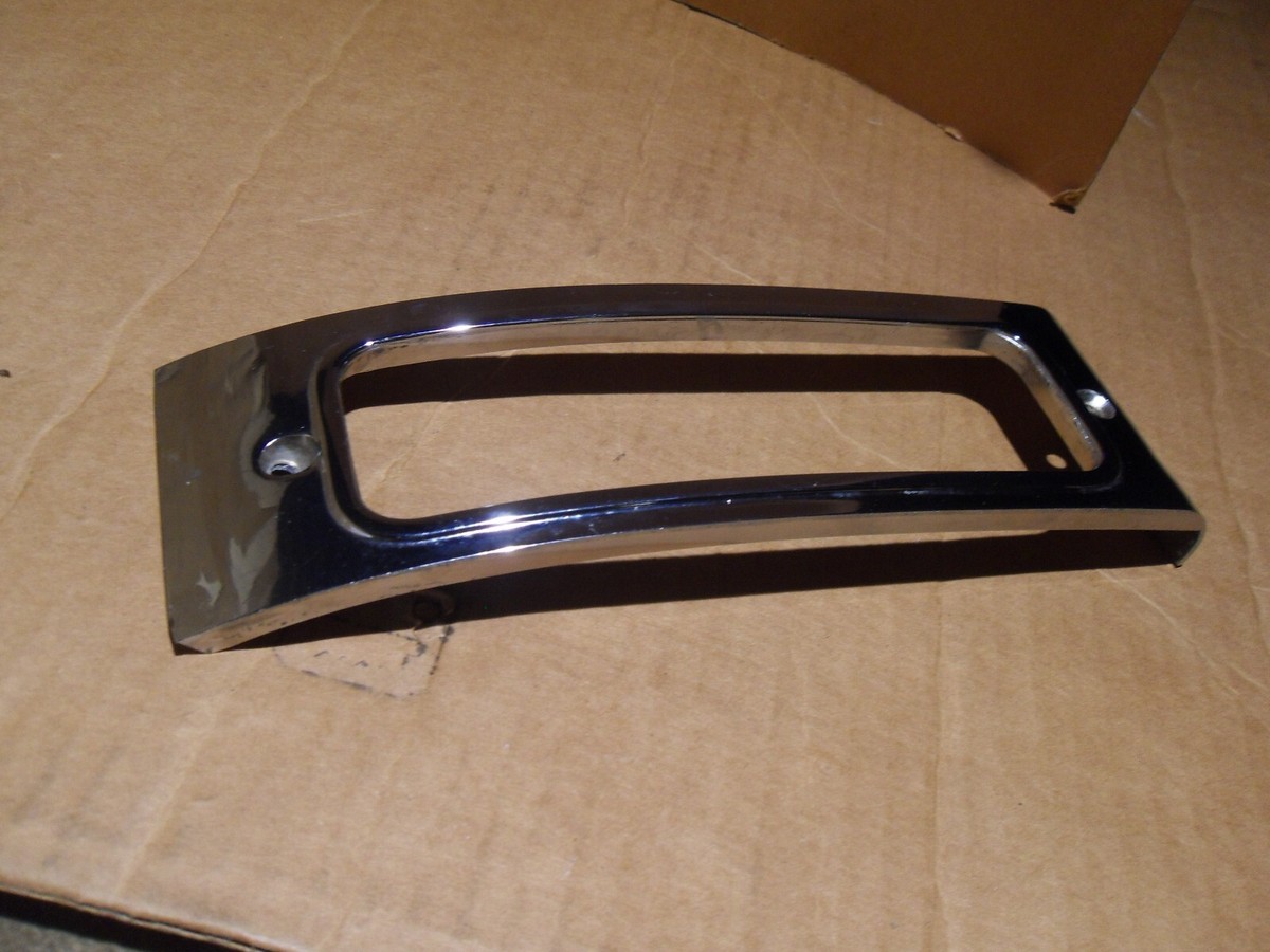 ONE OEM 1950 Pontiac Parking Light Bezel 5939315 LH | eBay