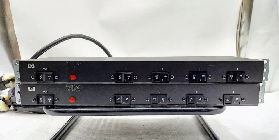 LOT OF 2 HPEO4501 Intelligent Modular PDU Series 228481-002 - Image 2 of 4