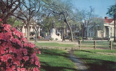 Oglethorpe Square Monument Henry Bacon Designer Savannah Georgia 1960 Postcard
