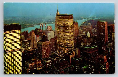 New York City NY Pan Am Building at Night View Vintage Postcard Unused