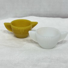 Akro Agate Childs Tea Set Small White Sugar  Butterscotch Yellow Creamer Dishes