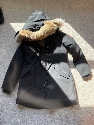 Women's NWT Canada Goose Rossclair Parka, Fusion 61, Small, Black Women's NWT Canada Goose Rossclair Parka, Fusion 61, Small, Black