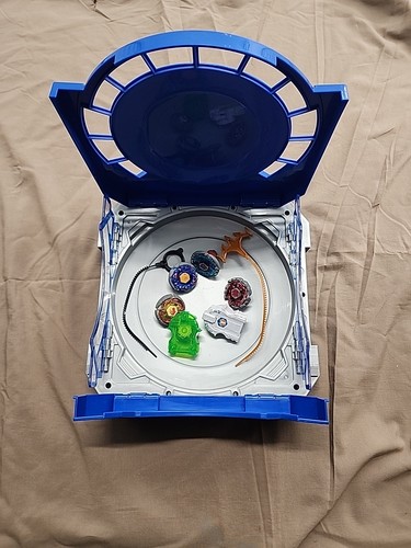 2010 Blue Beyblade Metal Fury Battle Arena Stadium Folding Carrying Travel Case - Picture 6 of 14