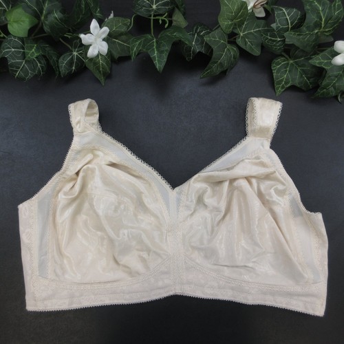 Playtex Bra Women's Beige 46DD Full Coverage Wireless Lace Comfort