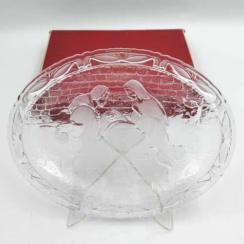 MIKASA Germany Christ Manger 9x7" Display Plate with Mounts Quality German Glass