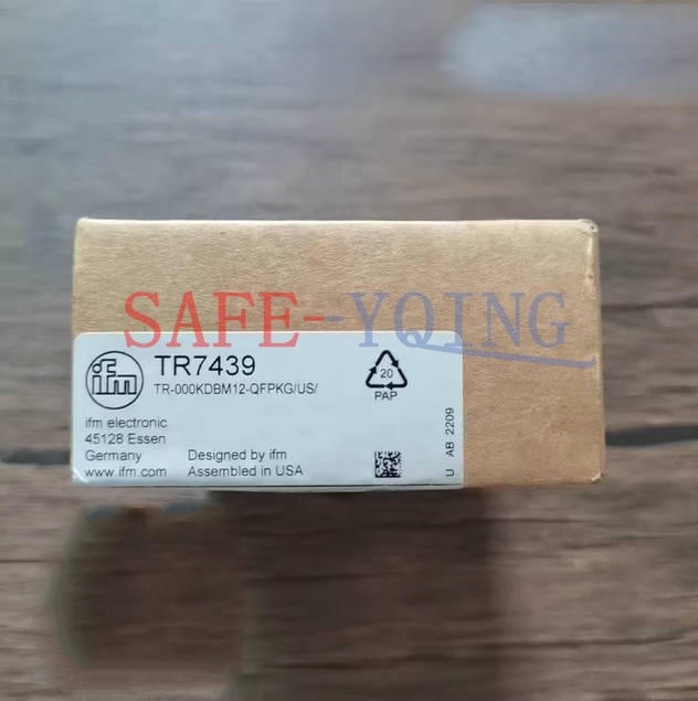1PCS IFM TR7439 Temperature Sensor New *le