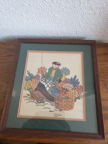 MC VTG Hand Embroidered Linen Canvas Floral Seller Lady Framed w/glass Wall Art - Picture 5 of 11