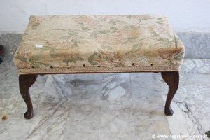 POUF ANTICO cm70x44 SGABELLO INGLESE D\'EPOCA TAVOLINO CON PIANO ... POUF ANTICO cm70x44 SGABELLO INGLESE D\'EPOCA TAVOLINO CON PIANO ...