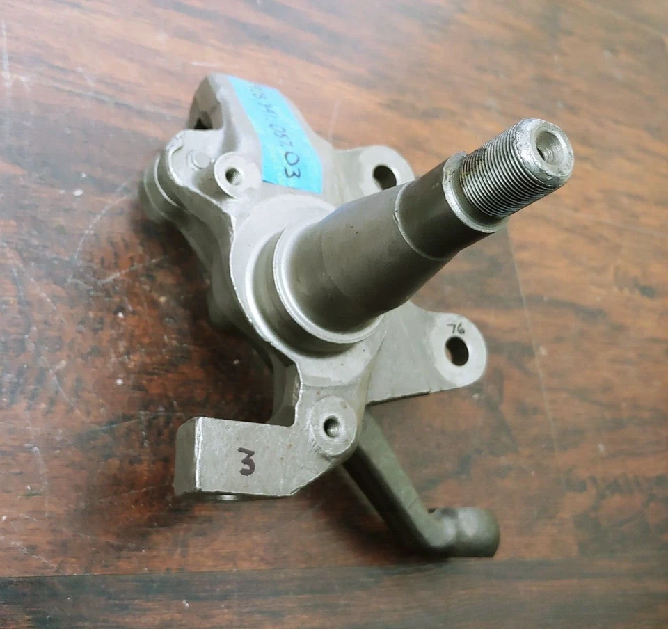 VERY NICE USED ORIGINAL GENUINE PORSCHE 928 LEFT FRONT STEERING HUB SPINDLE #3 - Image 3 of 4