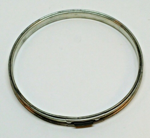 Cross Stitch 6" Metal & 4" Plastic Embroidery Hoops & 1 Plastic 11" Sq Frame - Picture 7 of 12