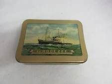 VINTAGE ADVERTISING  EMPTY  DE RODE ZEE CONCAVE  TOBACCO TIN  149-E