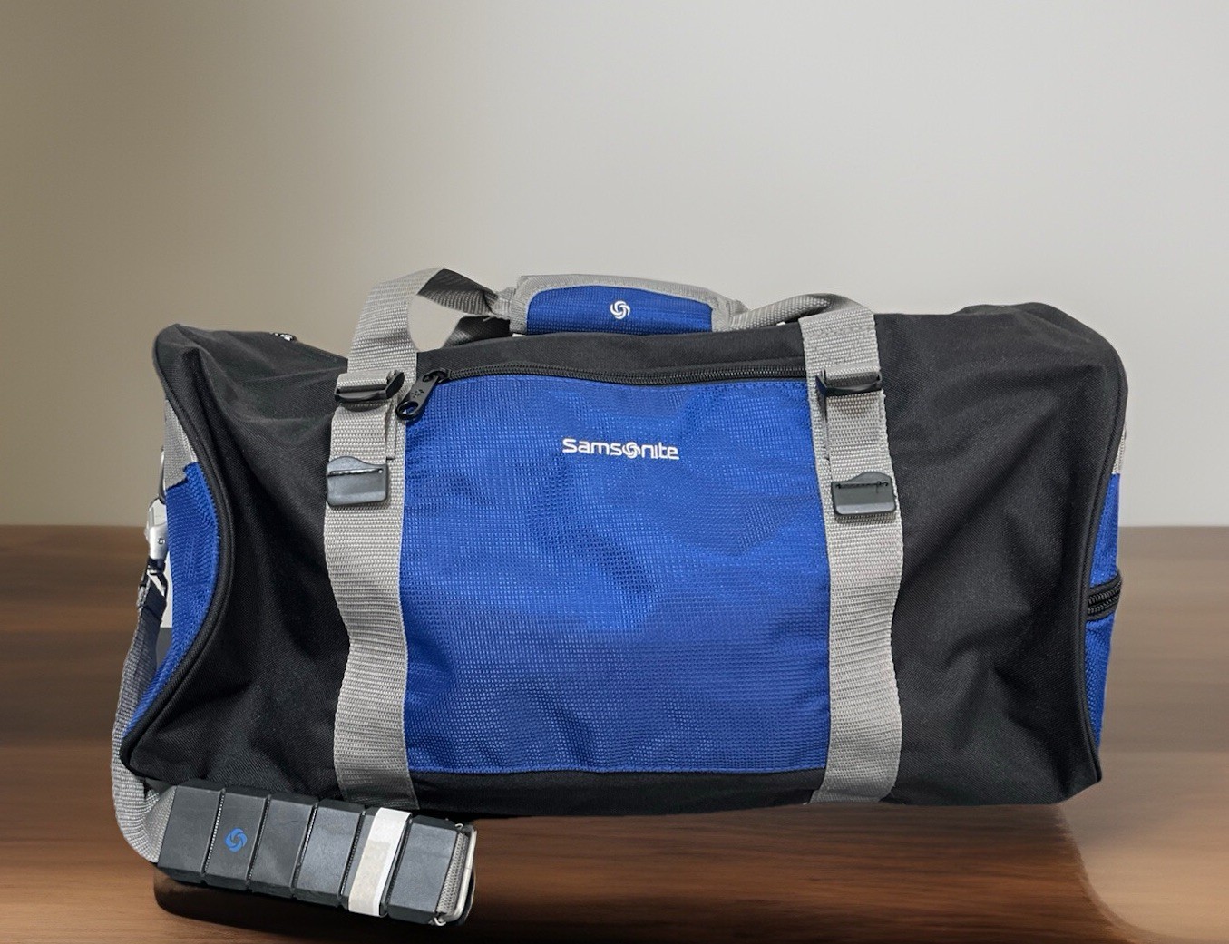 "Bolso de viaje Samsonite 20"" para gimnasio/lona/lleva de mano + correa para el hombro azul/negro/gris nuevo sin etiquetas"