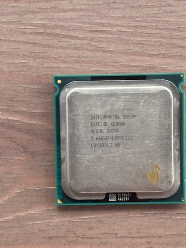 Lot Of 5 Intel Xeon E5430 SLBBK 2.66GHz 12MB Cache Socket 771 CPU Processor - Picture 9 of 14