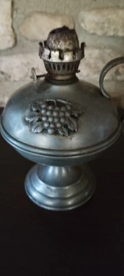 Ancienne Lampe à pétrole du XIXe en étain 95 % - Photo 1/4