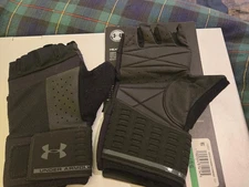 Large Under Armour Mens Weight Lifting Gloves, Black, Half Finger 1328621