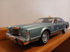 1/18 Lincoln Continental Mark